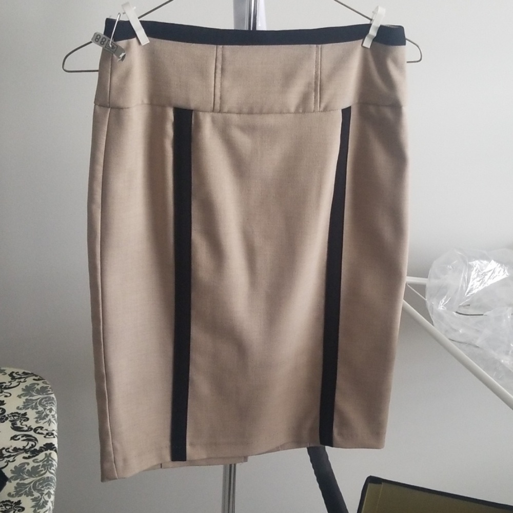Black and tan pencil skirt